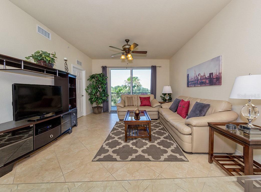 Listing photo id 2 for 7607 Grand Estuary Trail 304