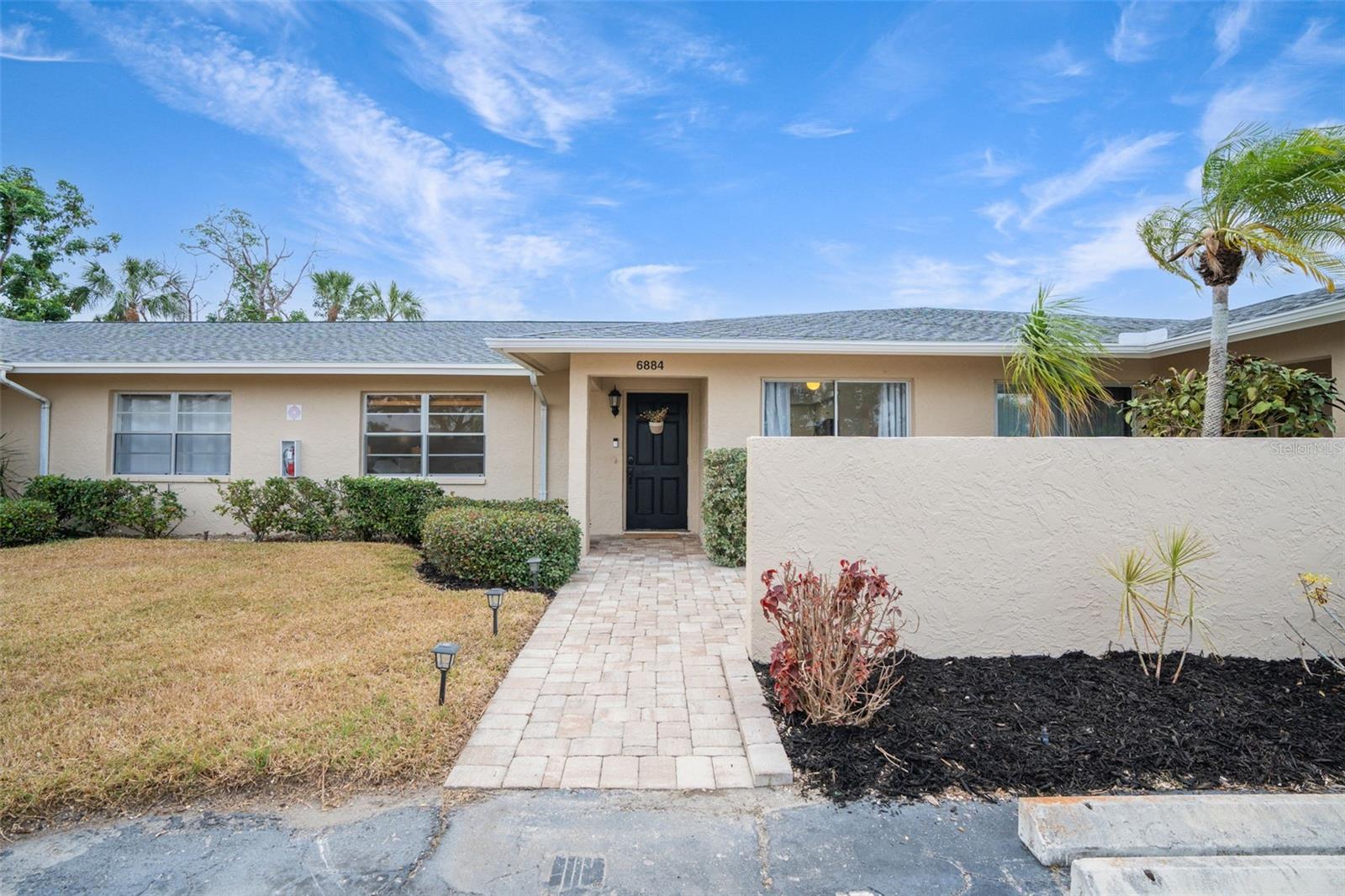 Details for 6884 Country Club Lane, SARASOTA, FL 34243