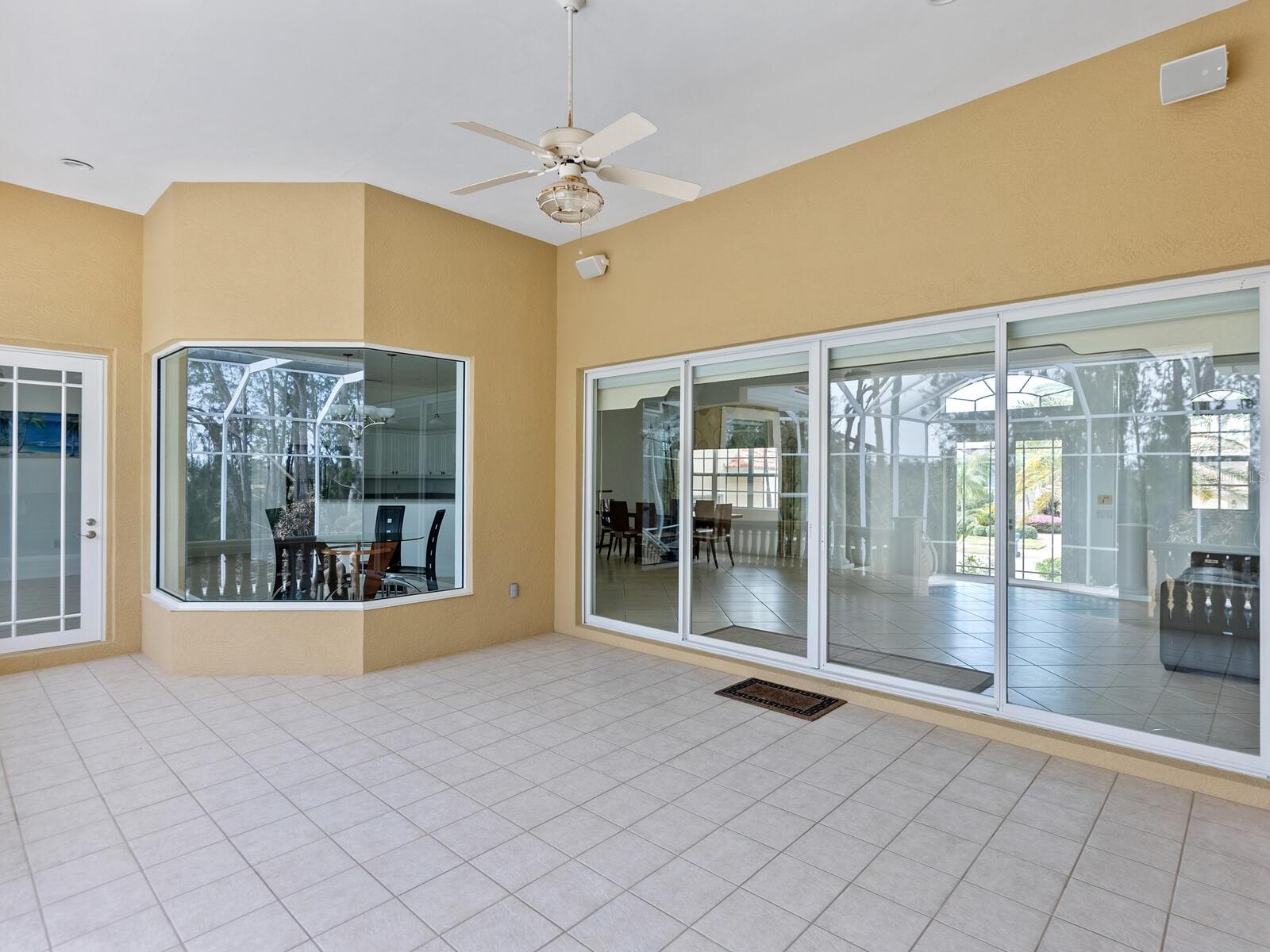 Listing photo id 28 for 12317 Baypointe Terrace