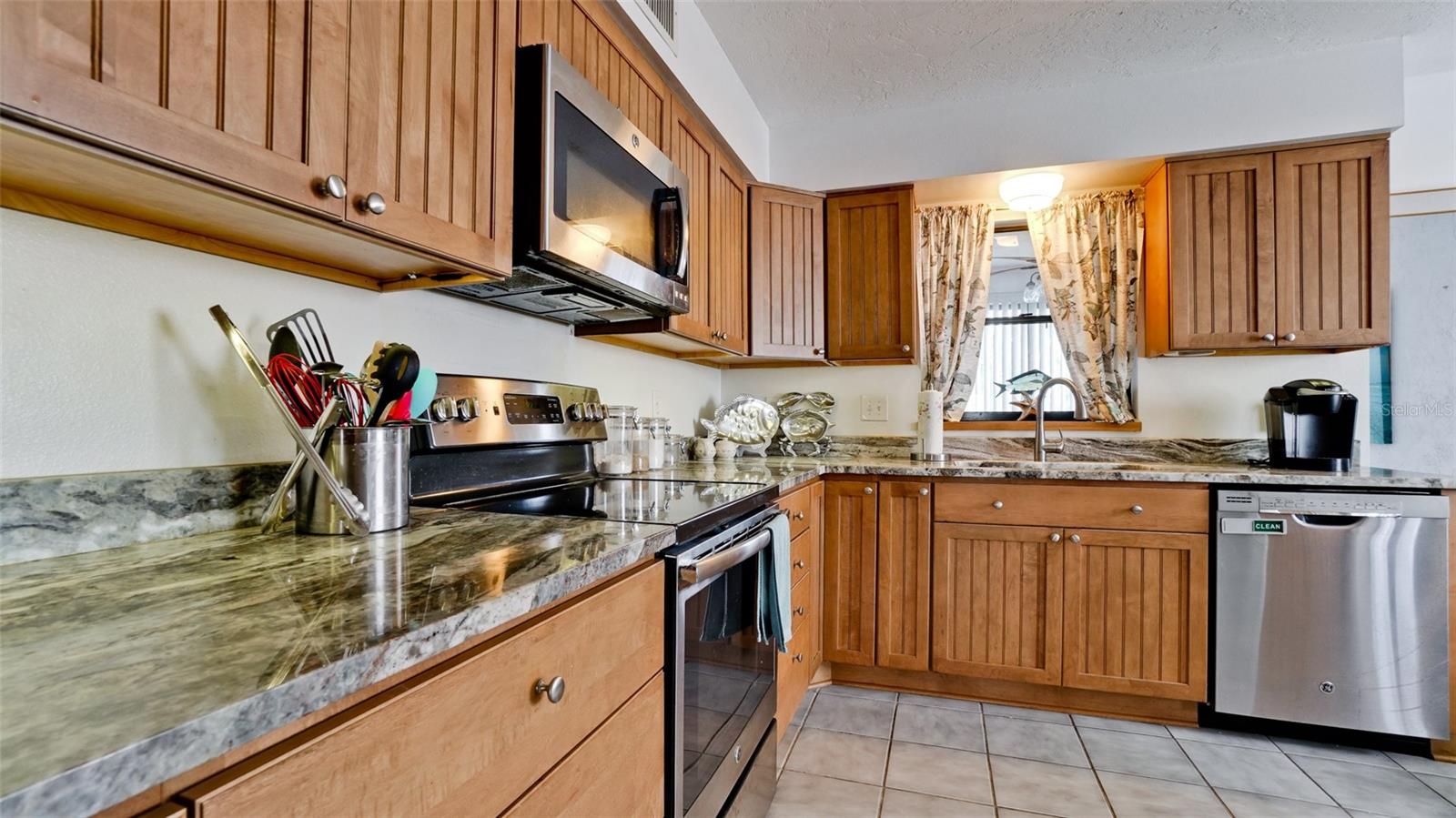 Image 16 of 48 For 8644 54th Avenue W 8644