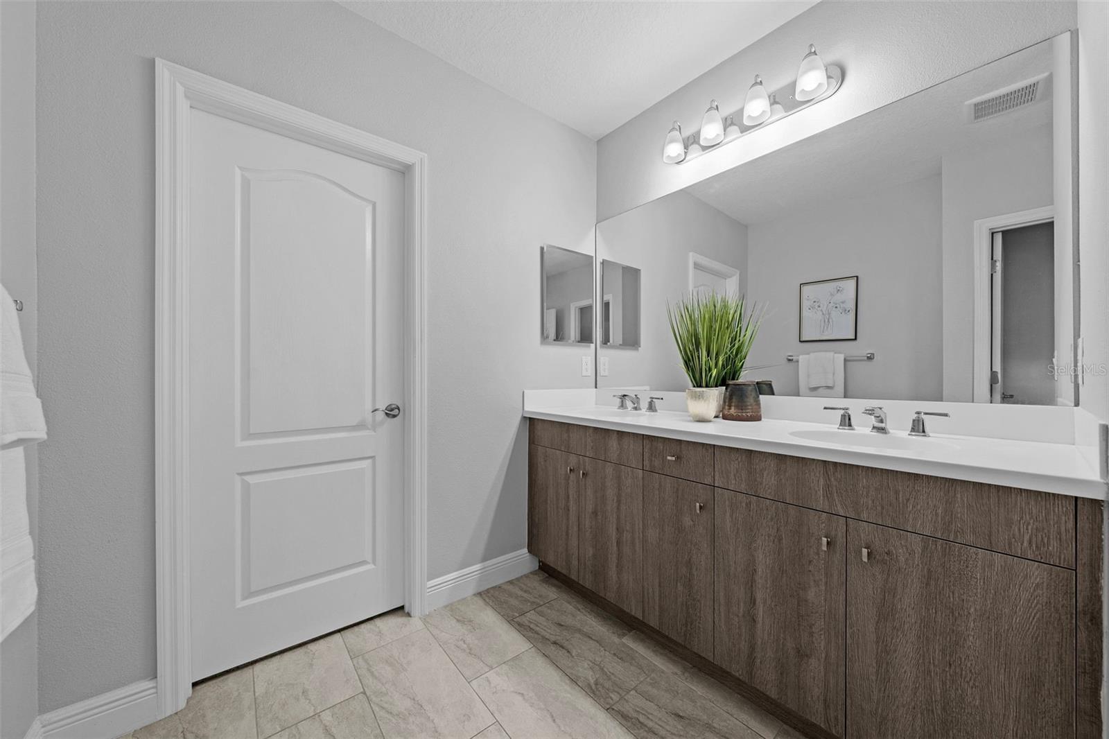 Image 40 of 88 For 3543 Woodmont Drive