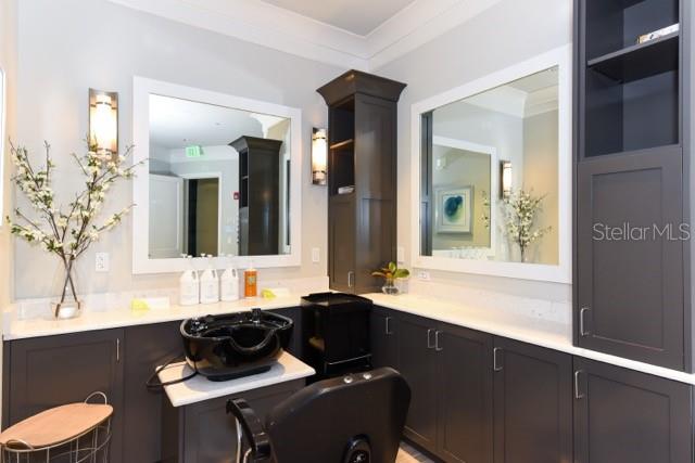 Image 33 of 49 For 17520 Gawthrop Drive 102