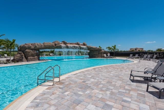 Image 36 of 49 For 17520 Gawthrop Drive 102