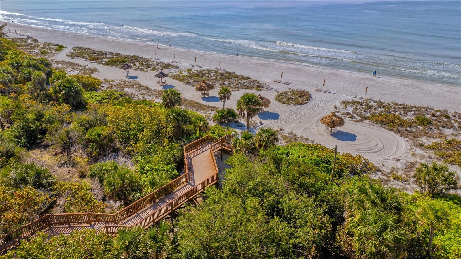 Listing photo id 25 for 1211 Gulf Of Mexico Drive 211