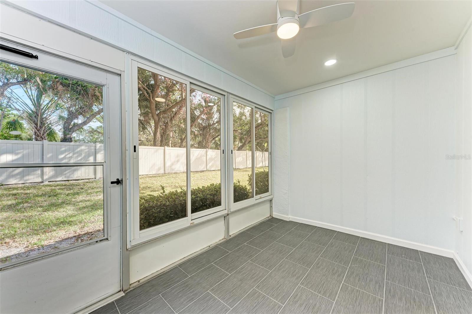 Image 21 of 33 For 390 301 Boulevard W 8c