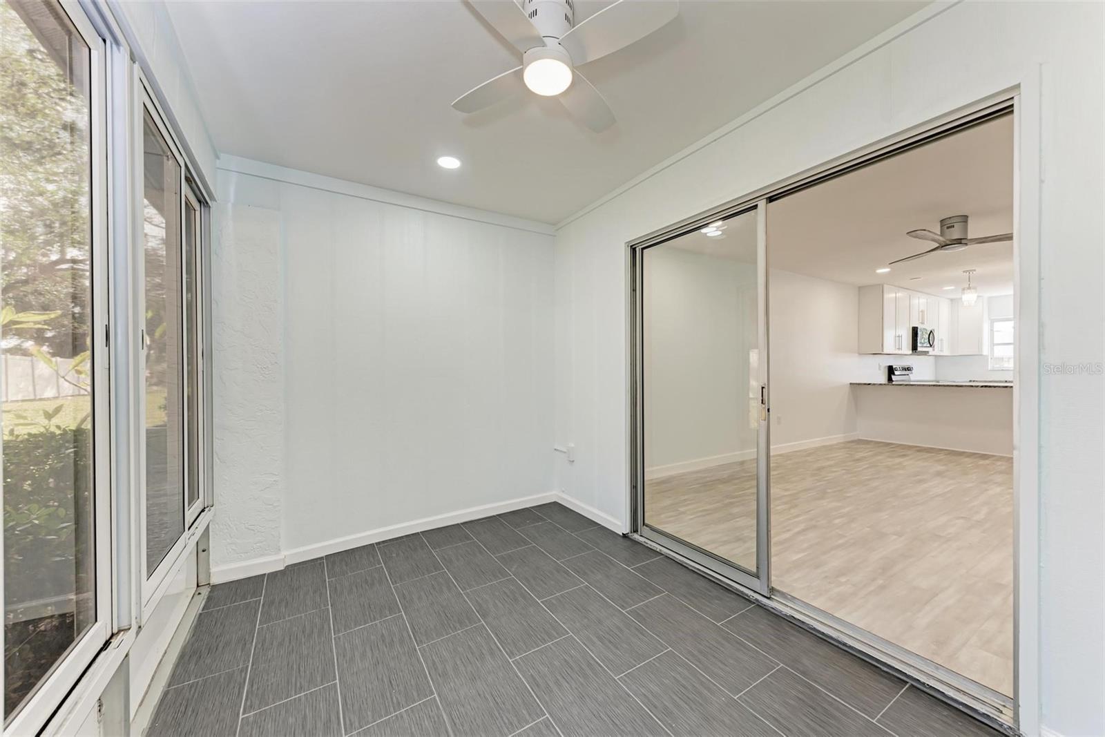 Image 22 of 33 For 390 301 Boulevard W 8c