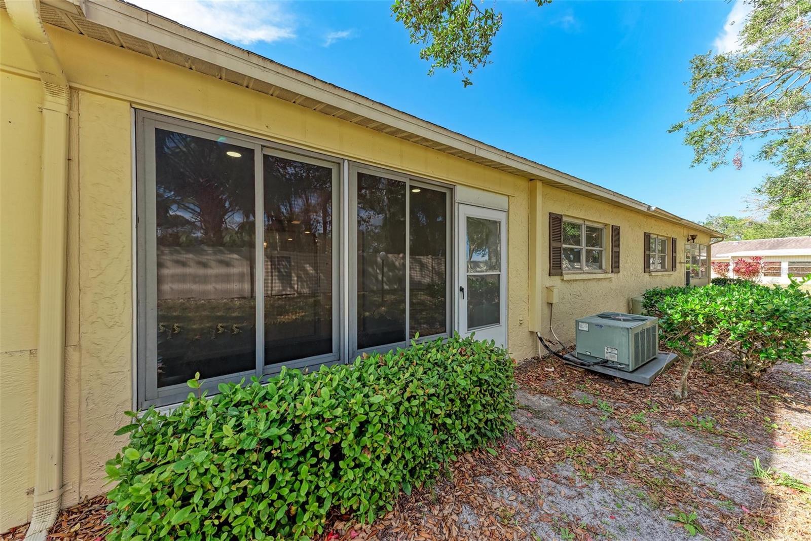 Image 25 of 33 For 390 301 Boulevard W 8c