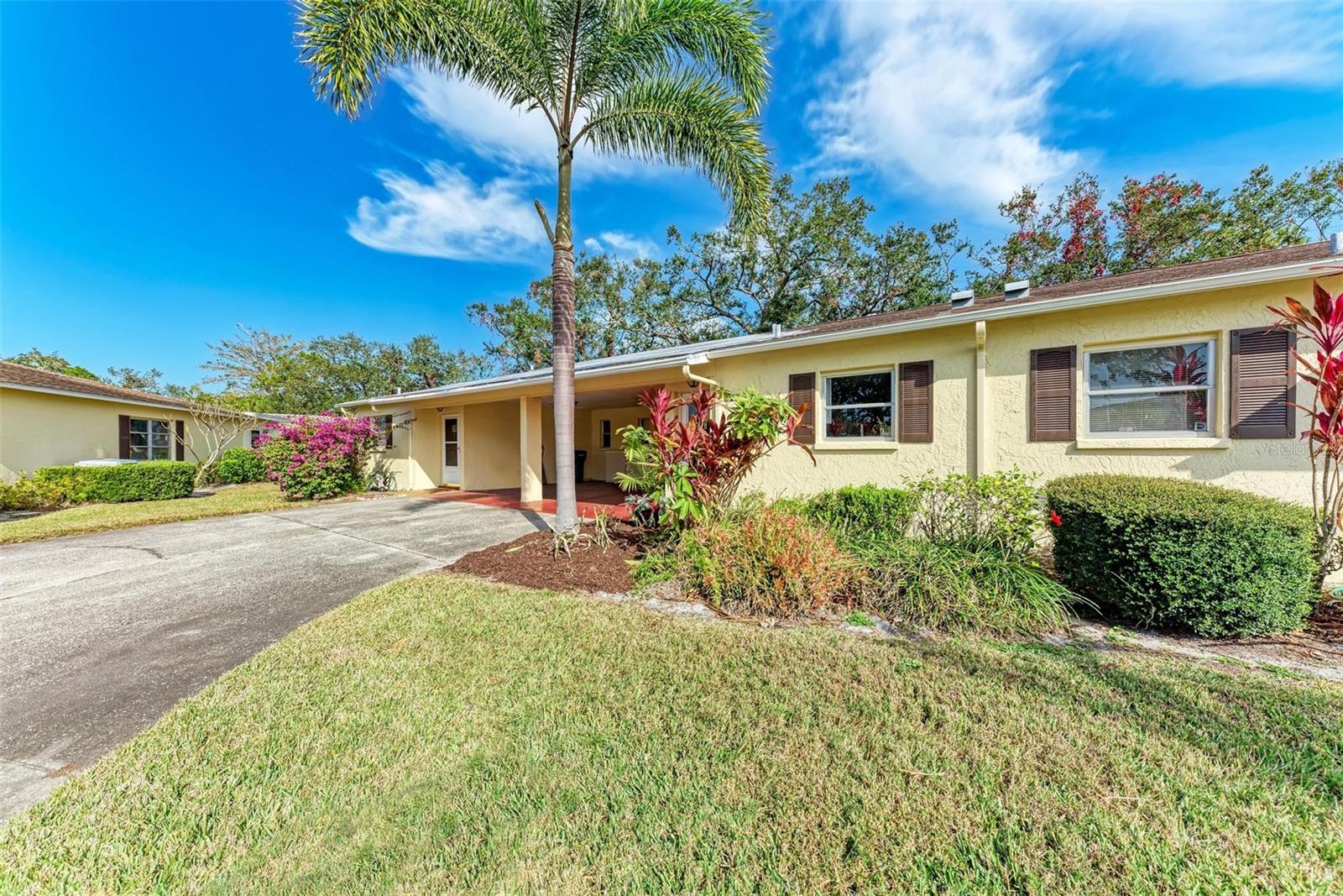 Image 3 of 33 For 390 301 Boulevard W 8c