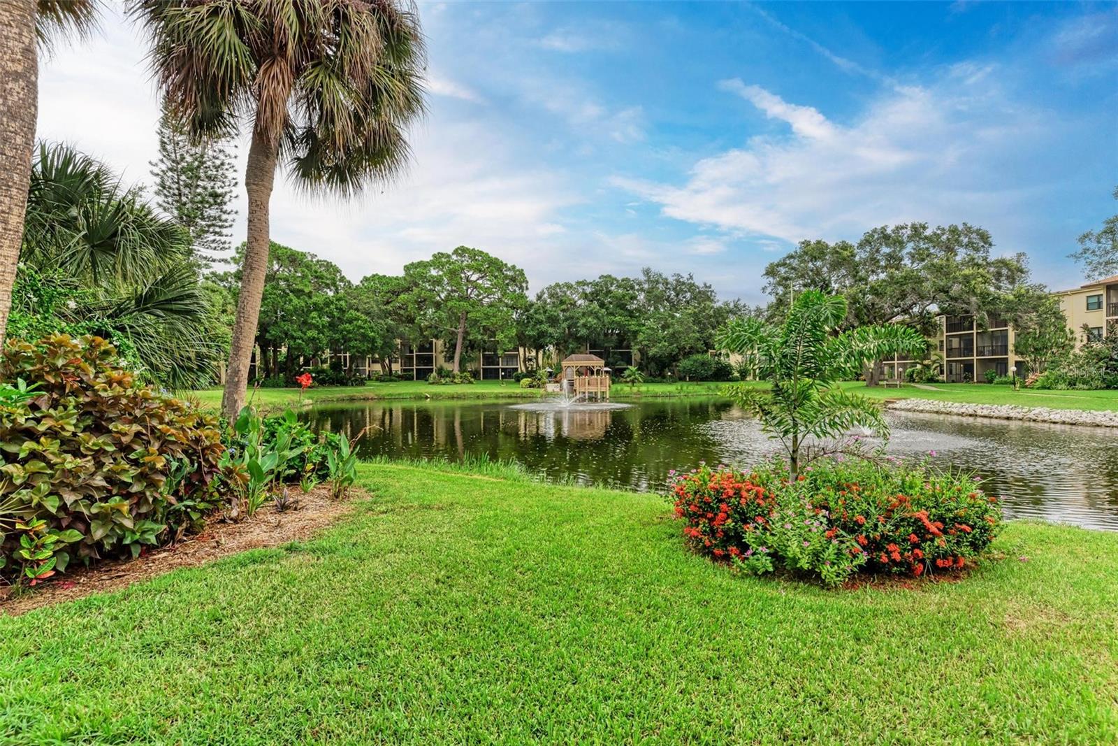 Image 30 of 33 For 390 301 Boulevard W 8c