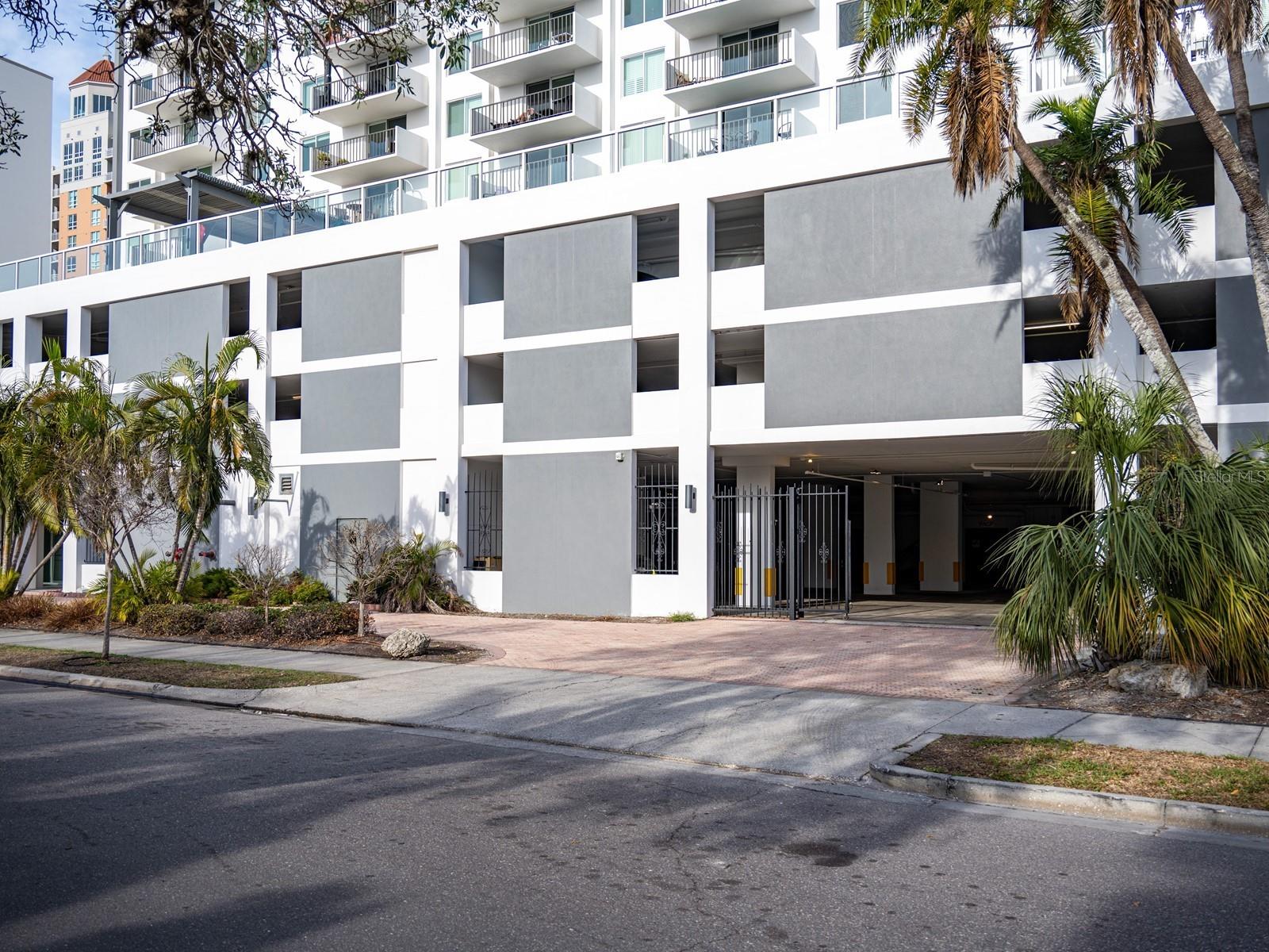 Image 18 of 54 For 101 Gulfstream Avenue 10e