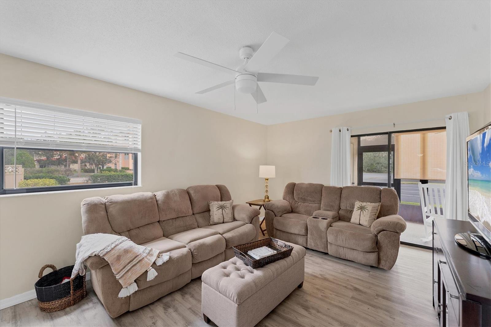 Image 6 of 43 For 104 Capri Isles Boulevard 112
