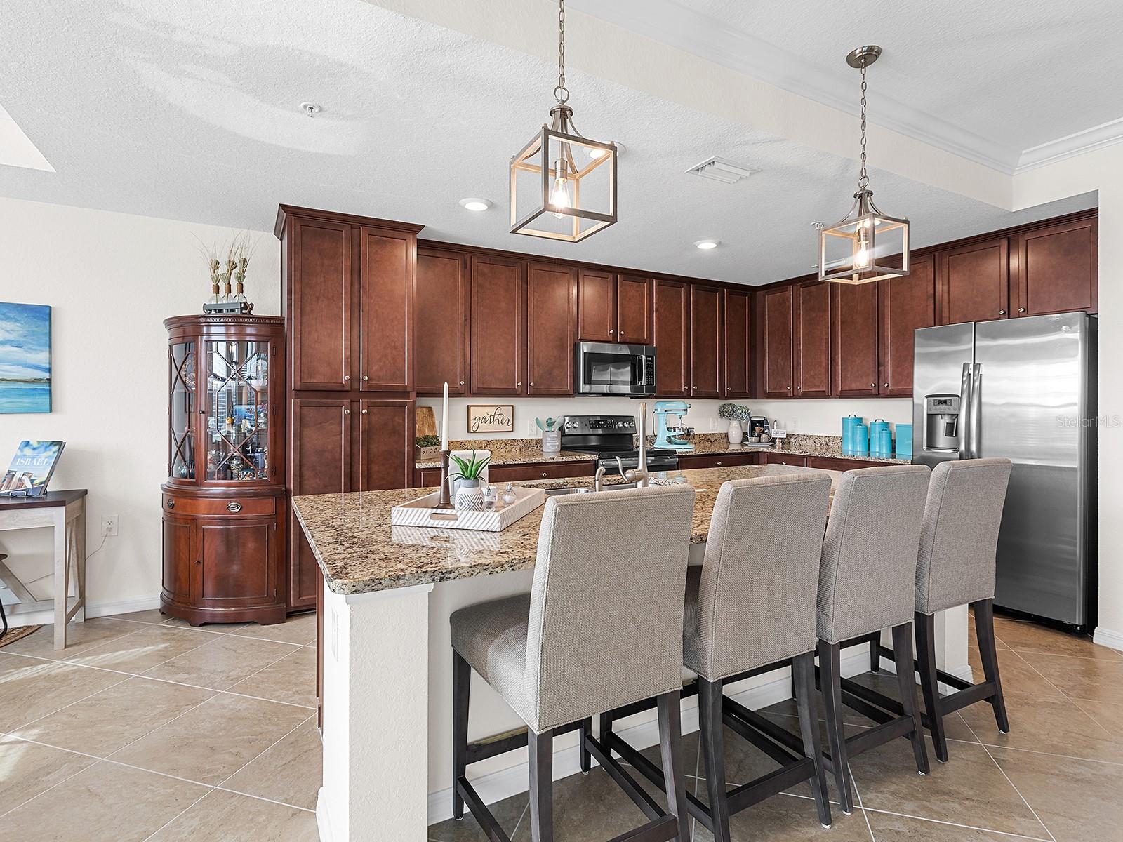 Image 13 of 50 For 17108 Vardon Terrace 203