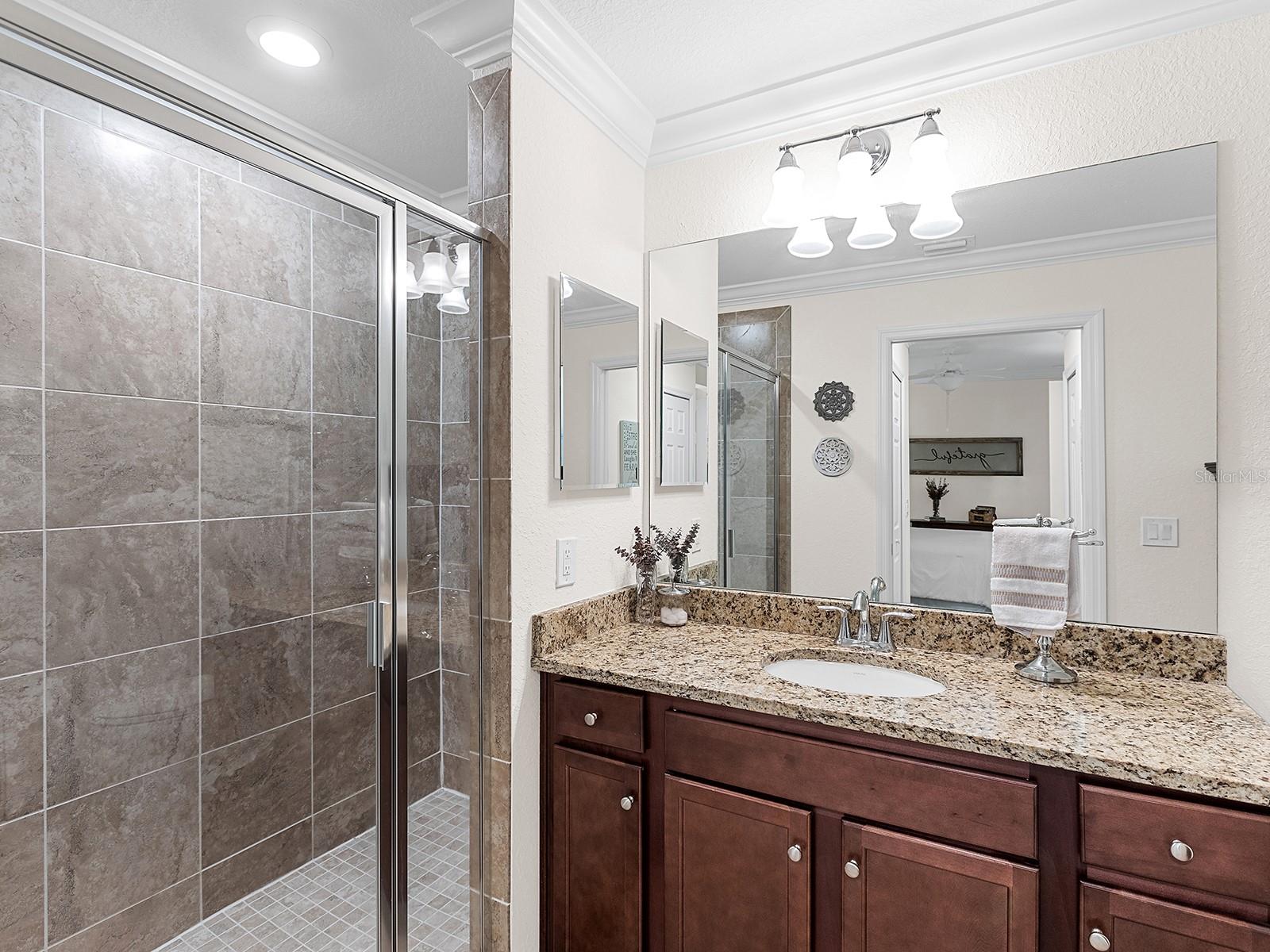 Image 25 of 50 For 17108 Vardon Terrace 203