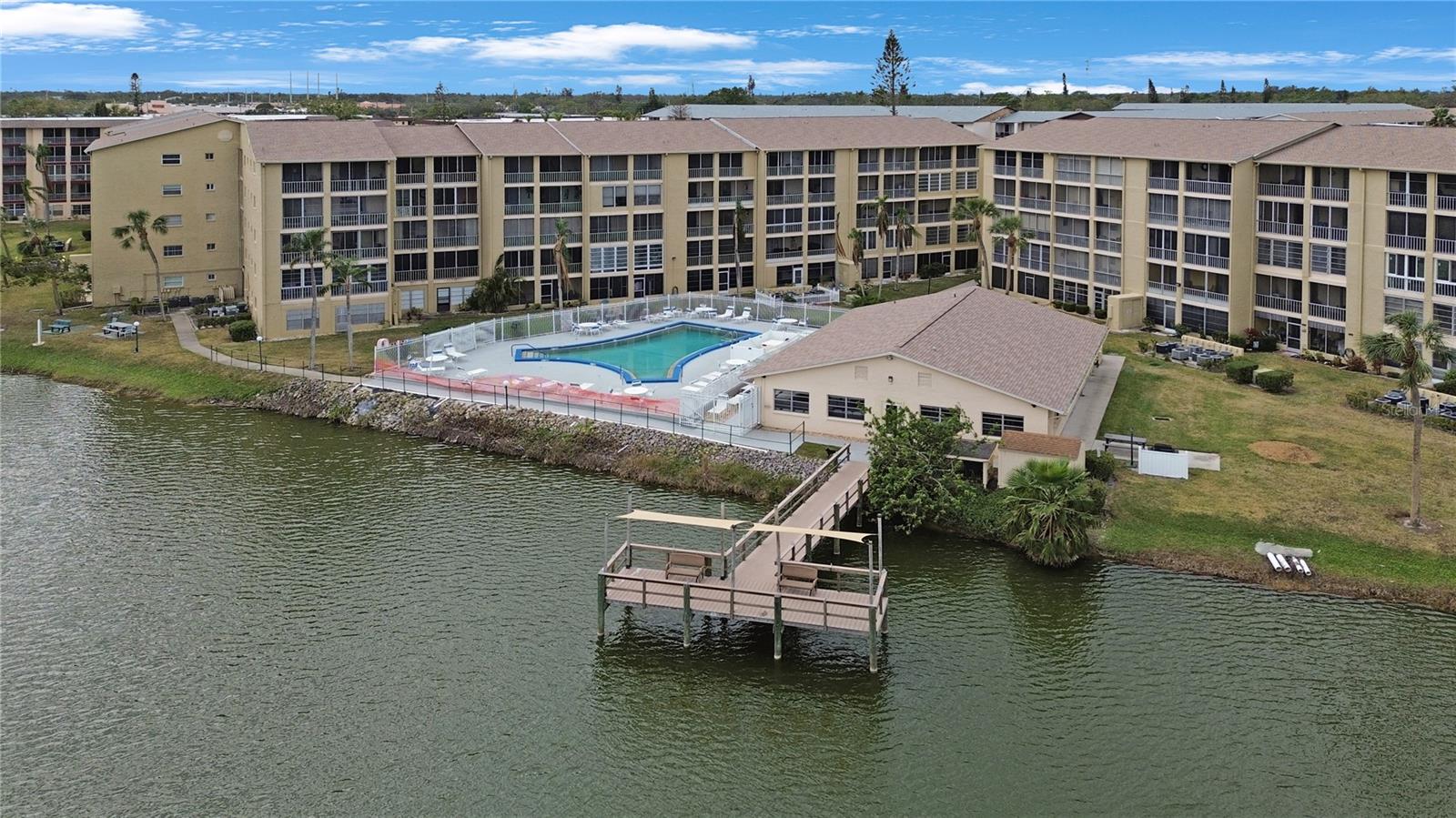 Image 24 of 36 For 3622 Lake Bayshore Drive K302