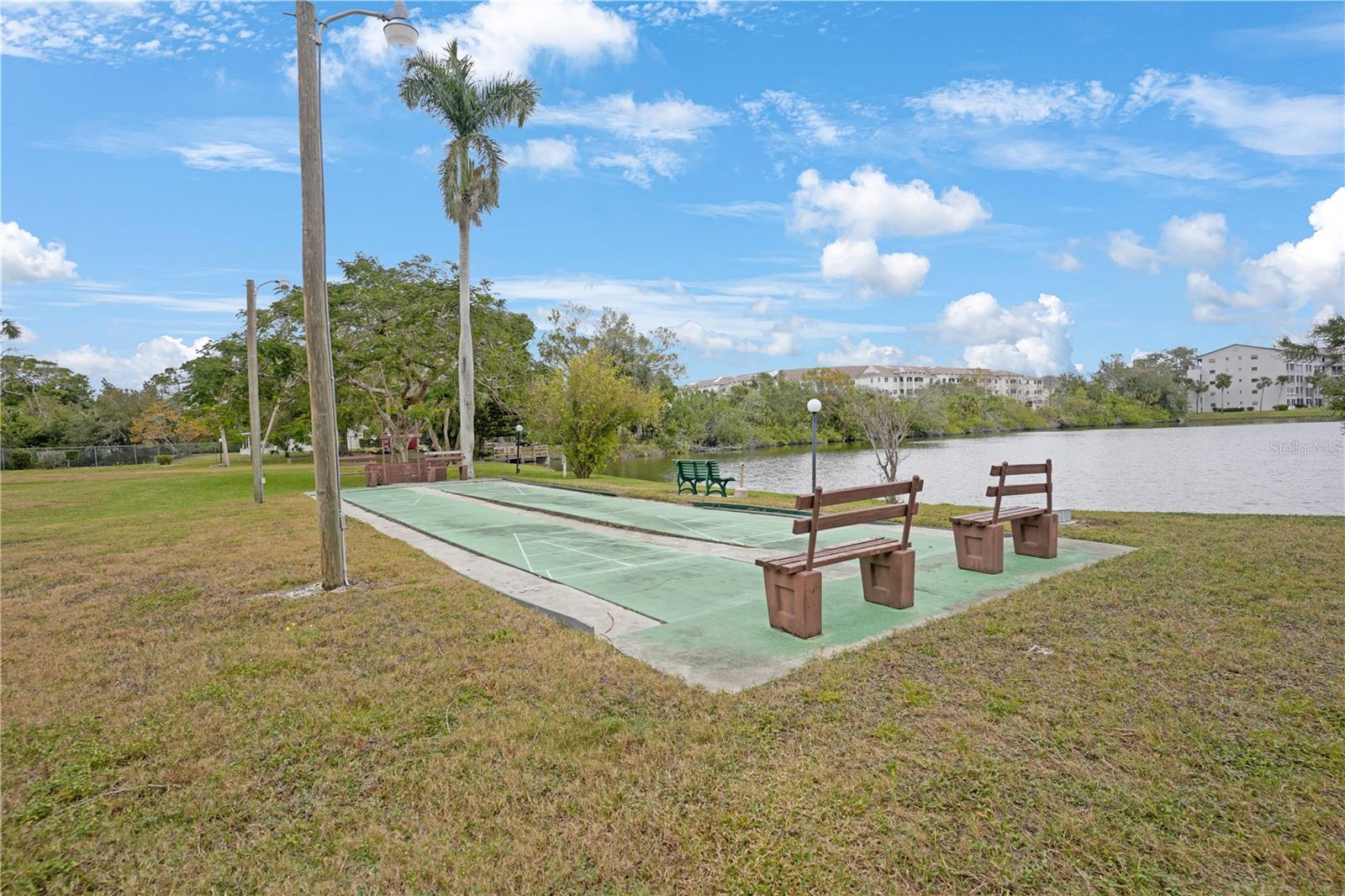 Image 26 of 36 For 3622 Lake Bayshore Drive K302