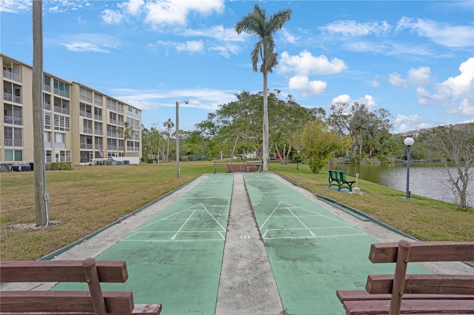 Image 27 of 36 For 3622 Lake Bayshore Drive K302