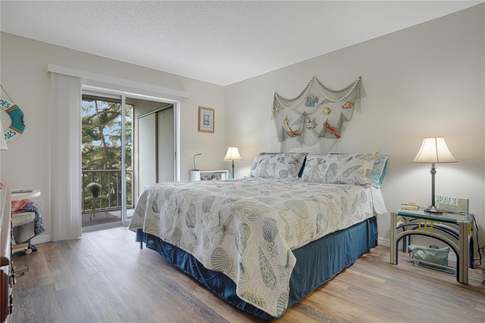 Image 8 of 36 For 3622 Lake Bayshore Drive K302