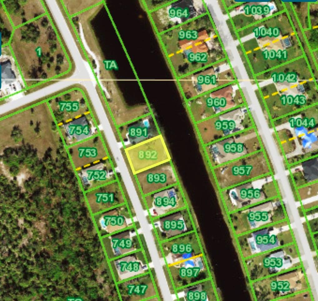Image 4 of 5 For 803 Rotonda Circle