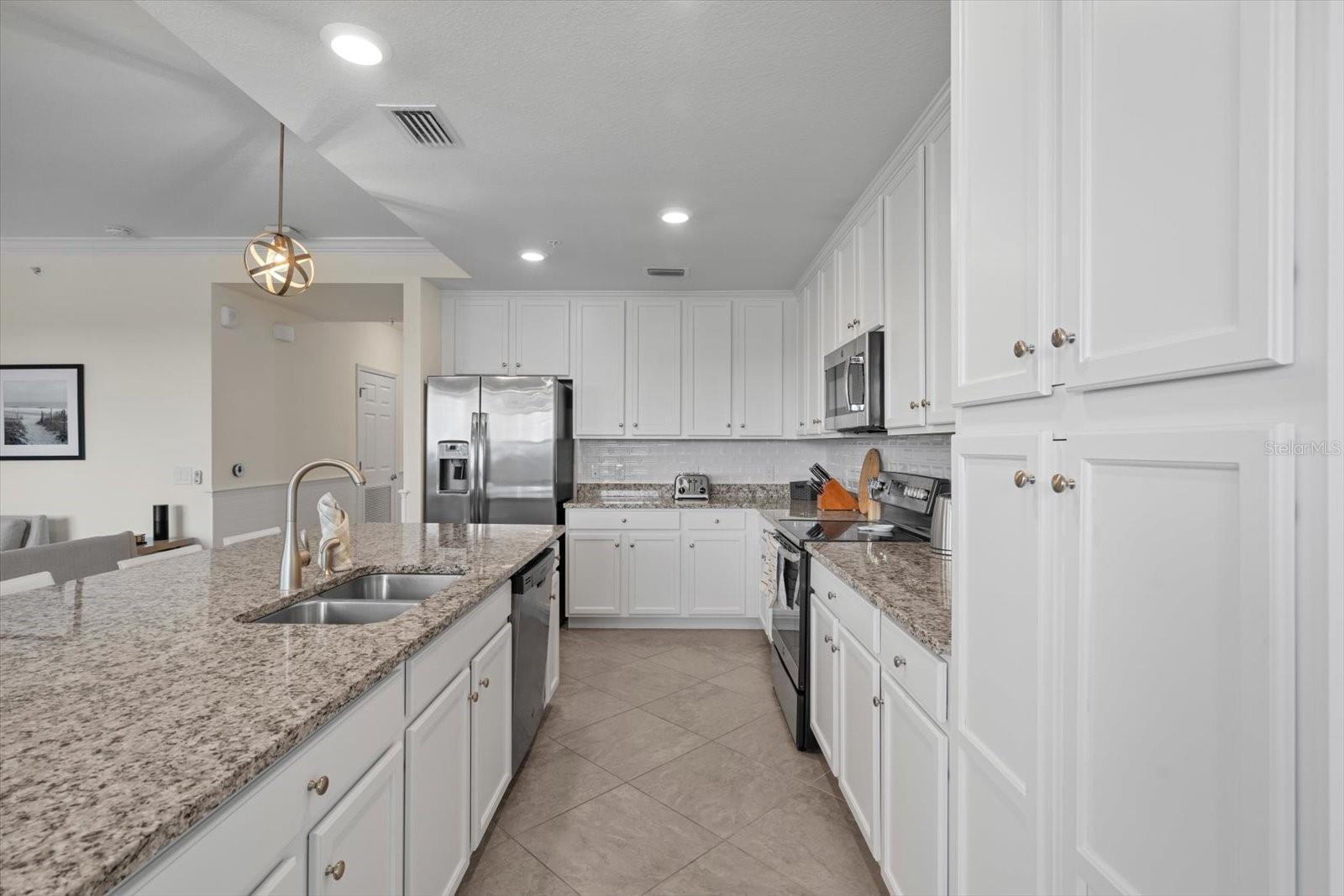 Image 13 of 40 For 17118 Vardon Terrace 306