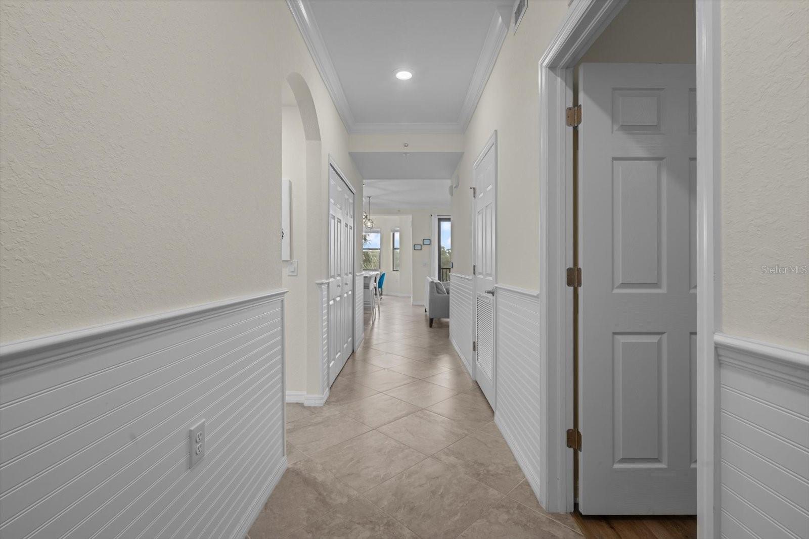 Image 5 of 40 For 17118 Vardon Terrace 306