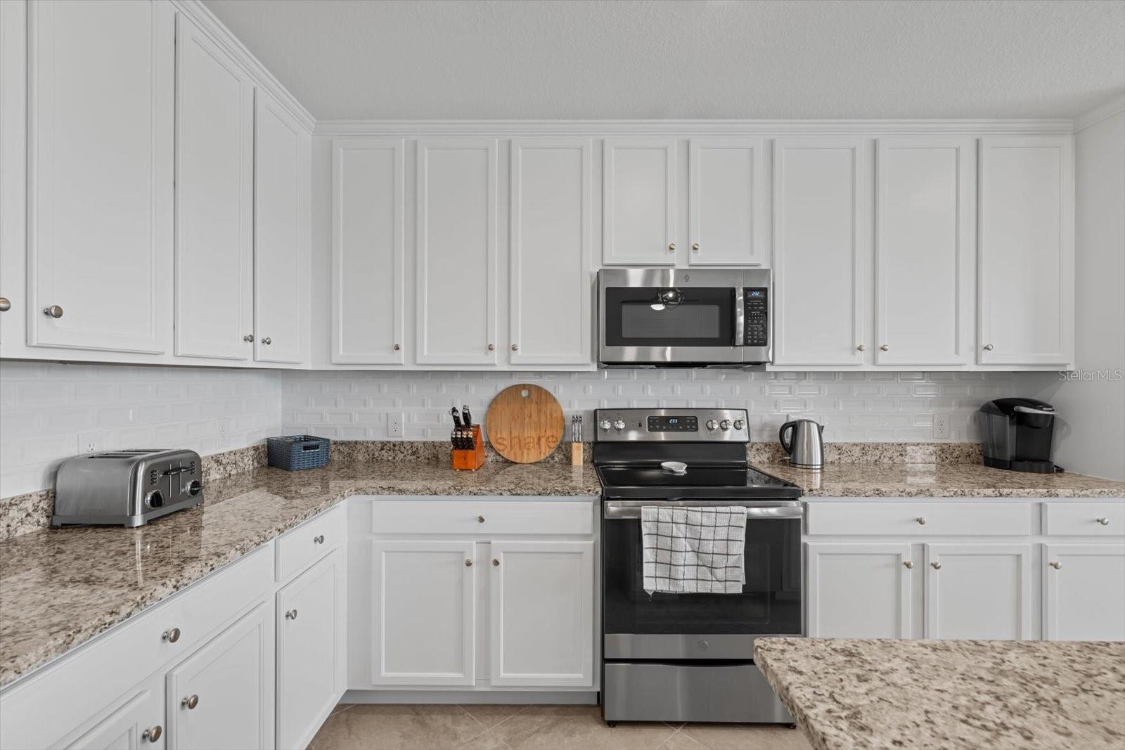 Image 8 of 40 For 17118 Vardon Terrace 306