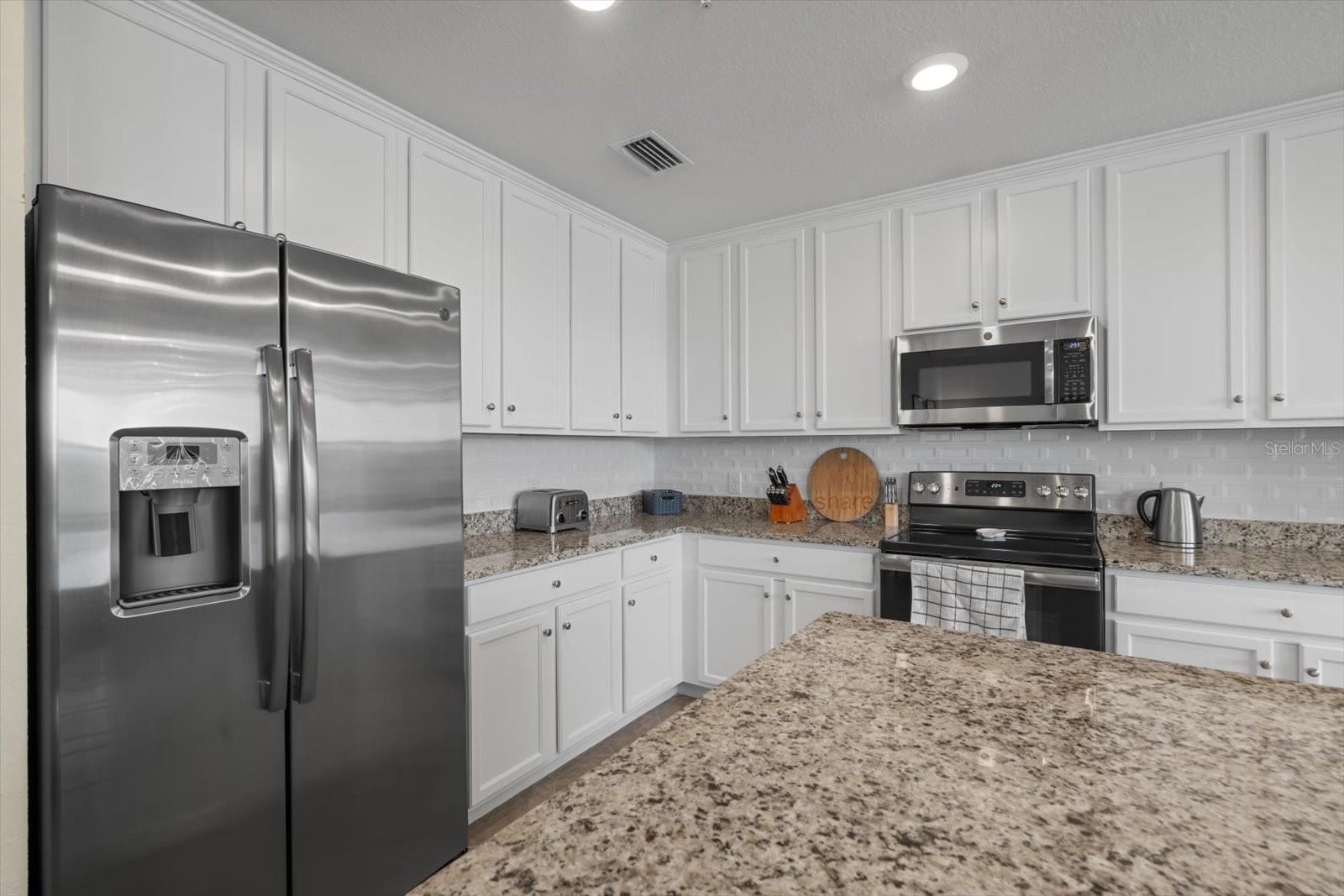 Image 9 of 40 For 17118 Vardon Terrace 306