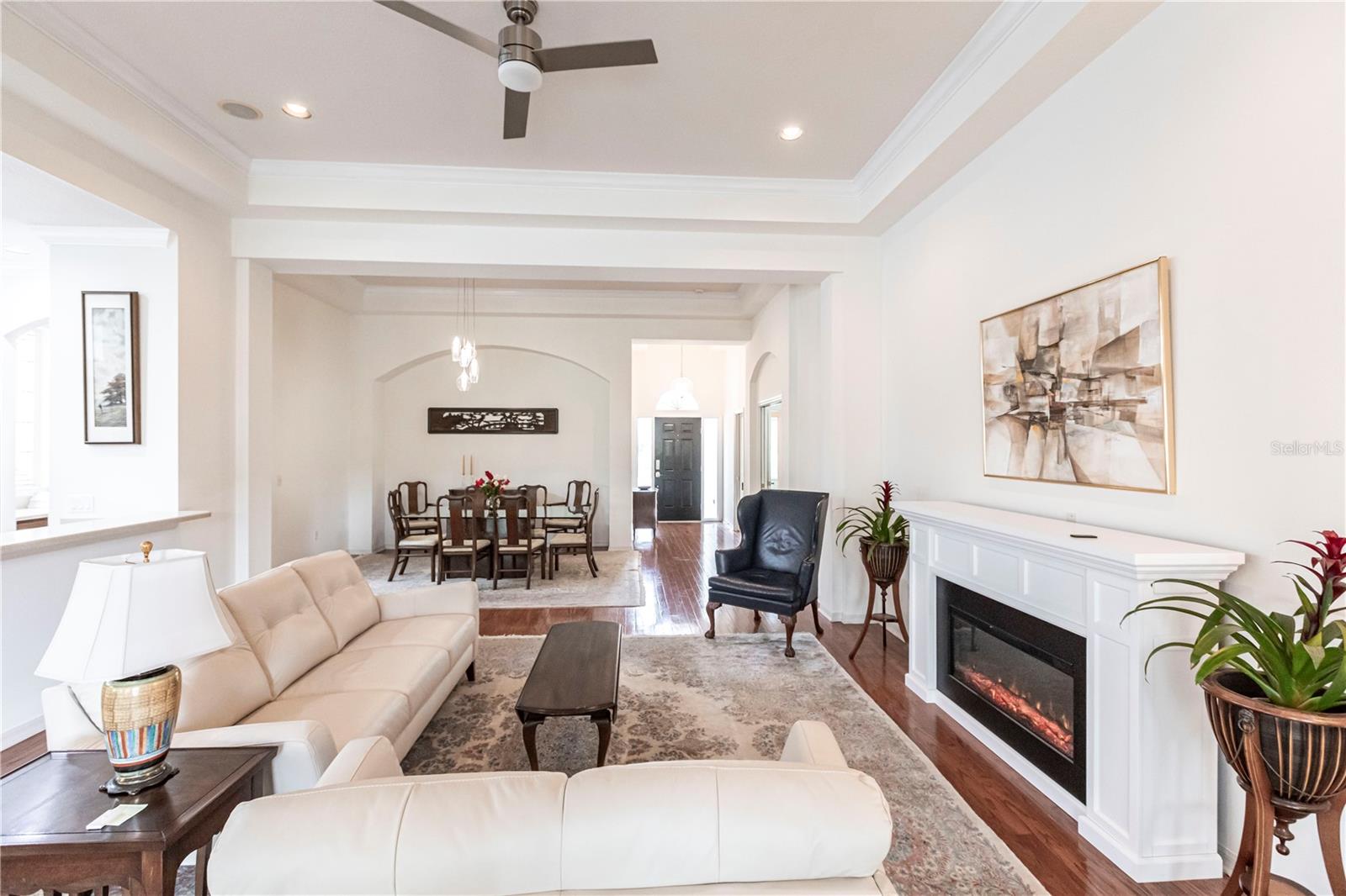 Listing photo id 12 for 96 Tall Trees Court