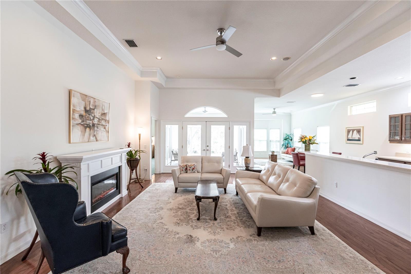 Listing photo id 13 for 96 Tall Trees Court