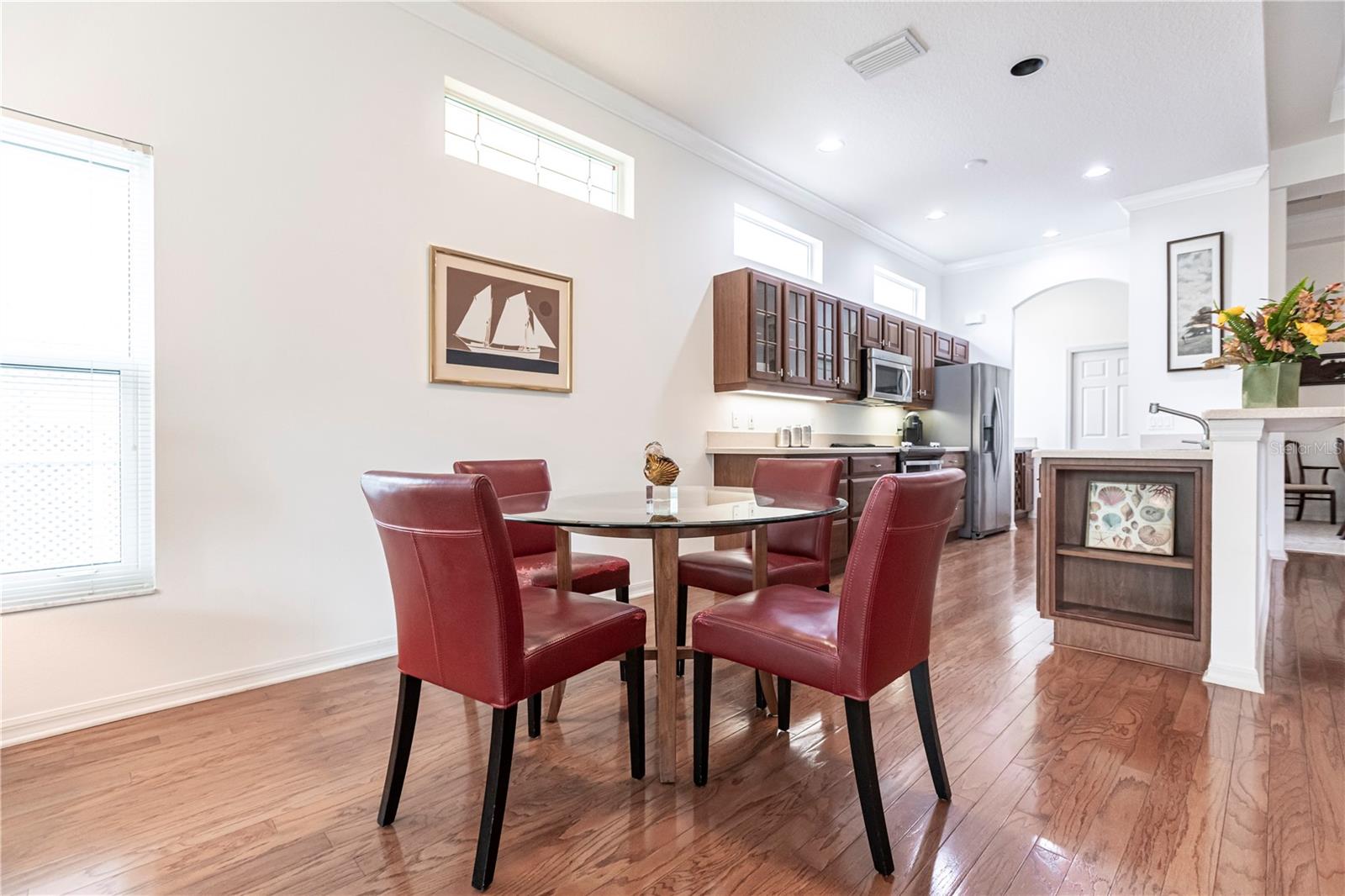 Listing photo id 14 for 96 Tall Trees Court