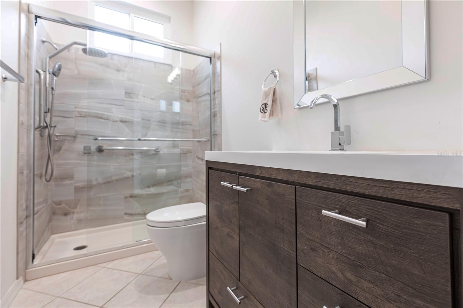 Listing photo id 35 for 96 Tall Trees Court