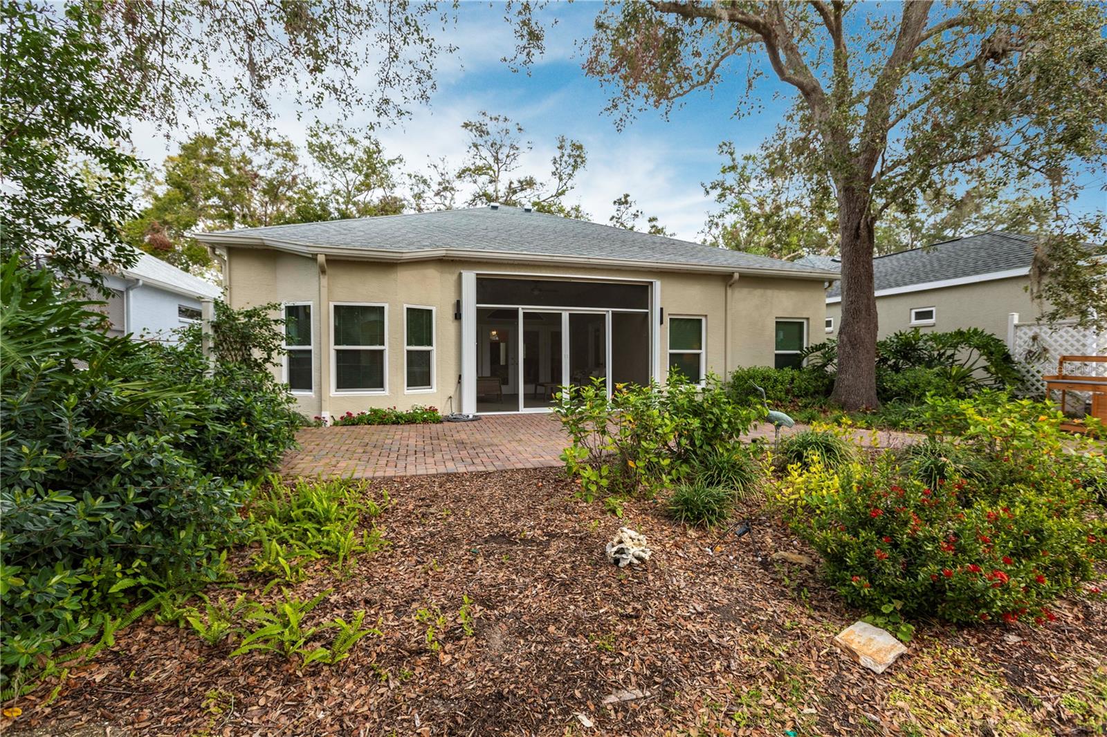 Listing photo id 2 for 96 Tall Trees Court