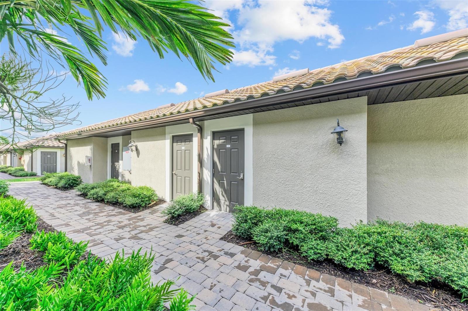Image 4 of 51 For 5685 Palmer Circle 105