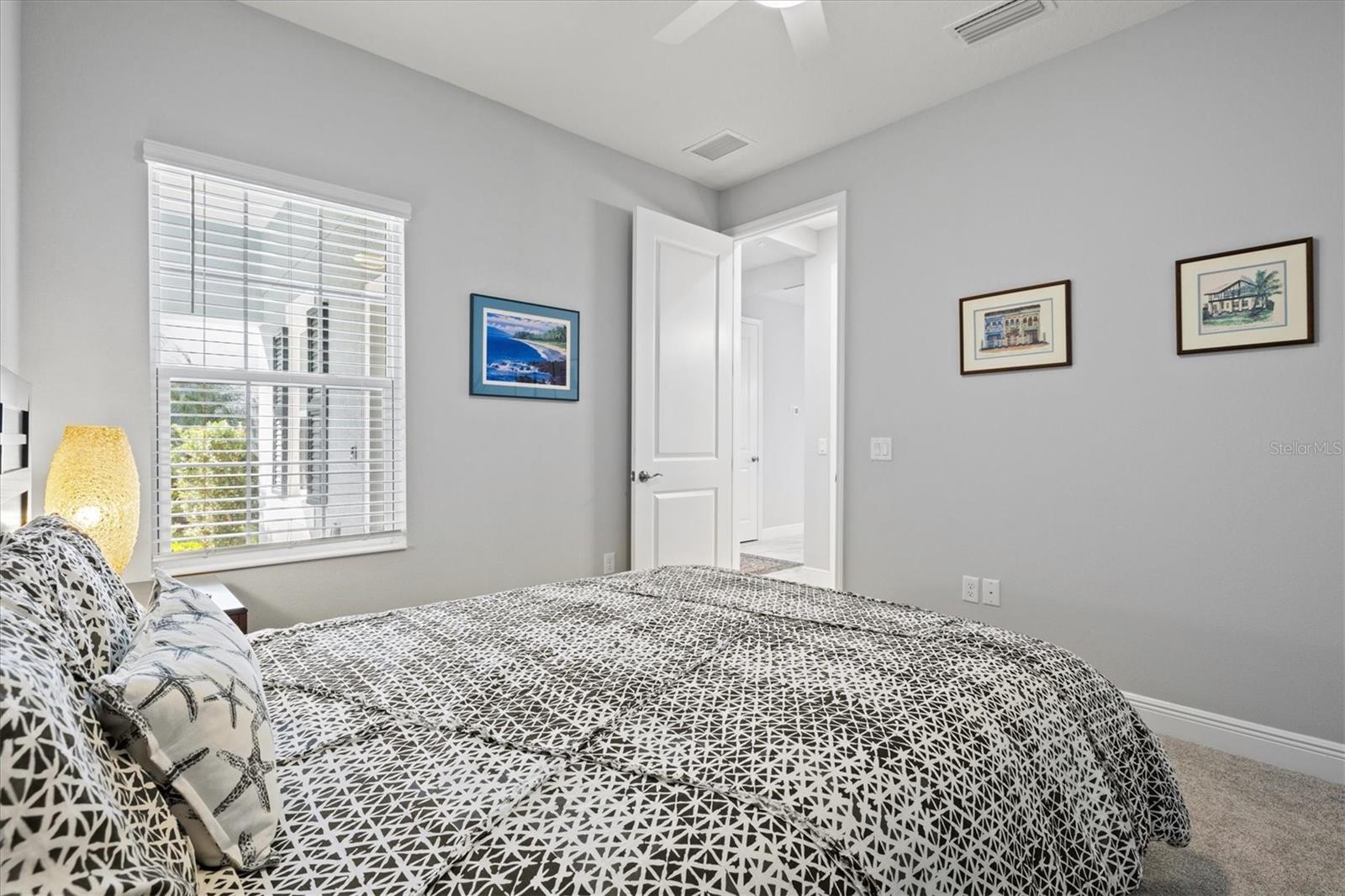 Image 12 of 72 For 2722 Sapphire Blue Lane