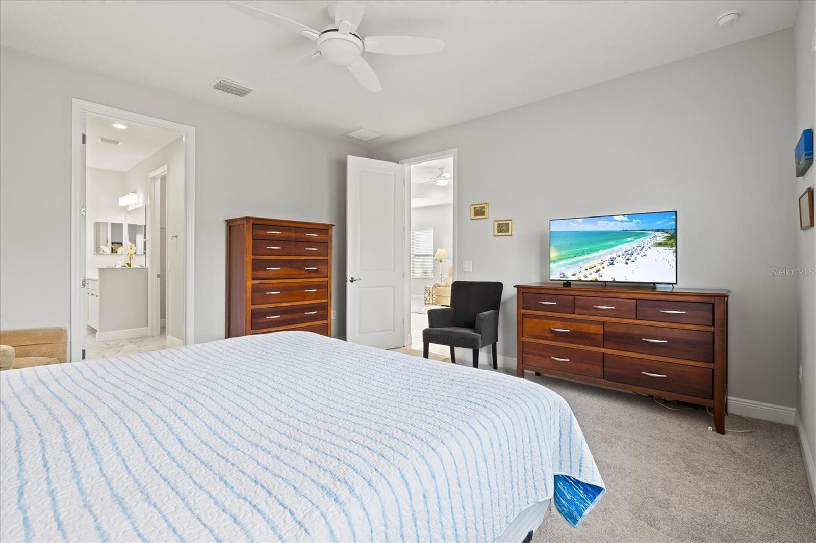 Image 8 of 72 For 2722 Sapphire Blue Lane