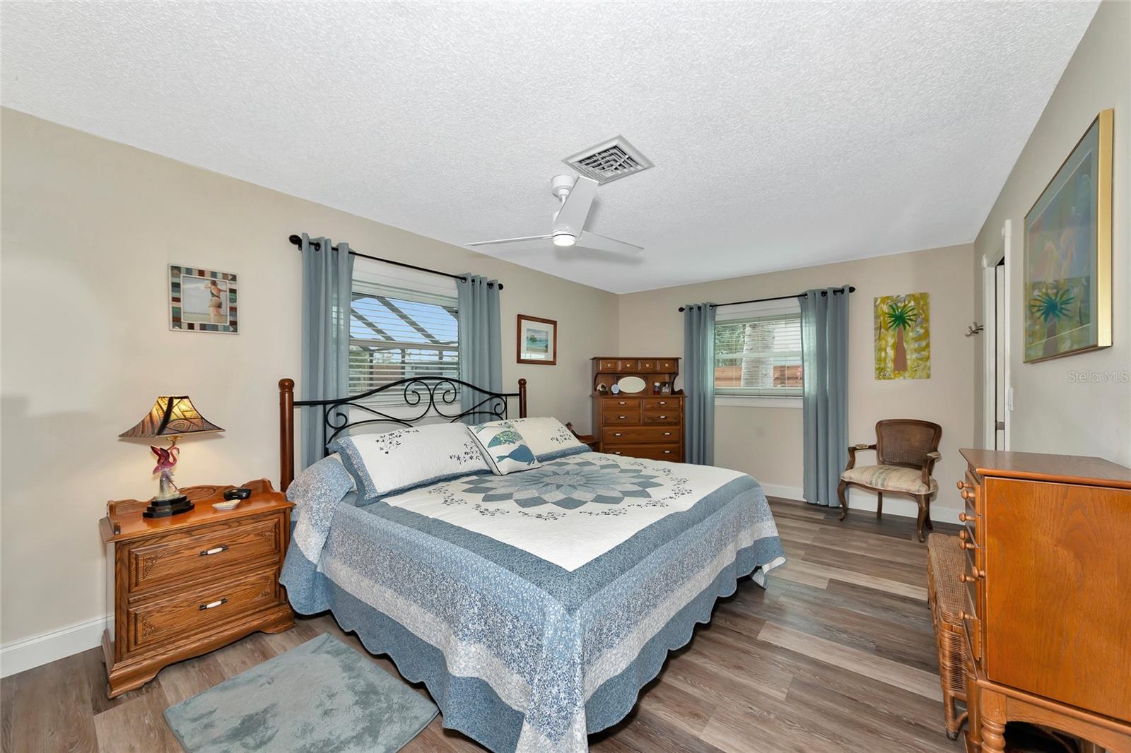 Image 6 of 27 For 2154 Lakewood Drive
