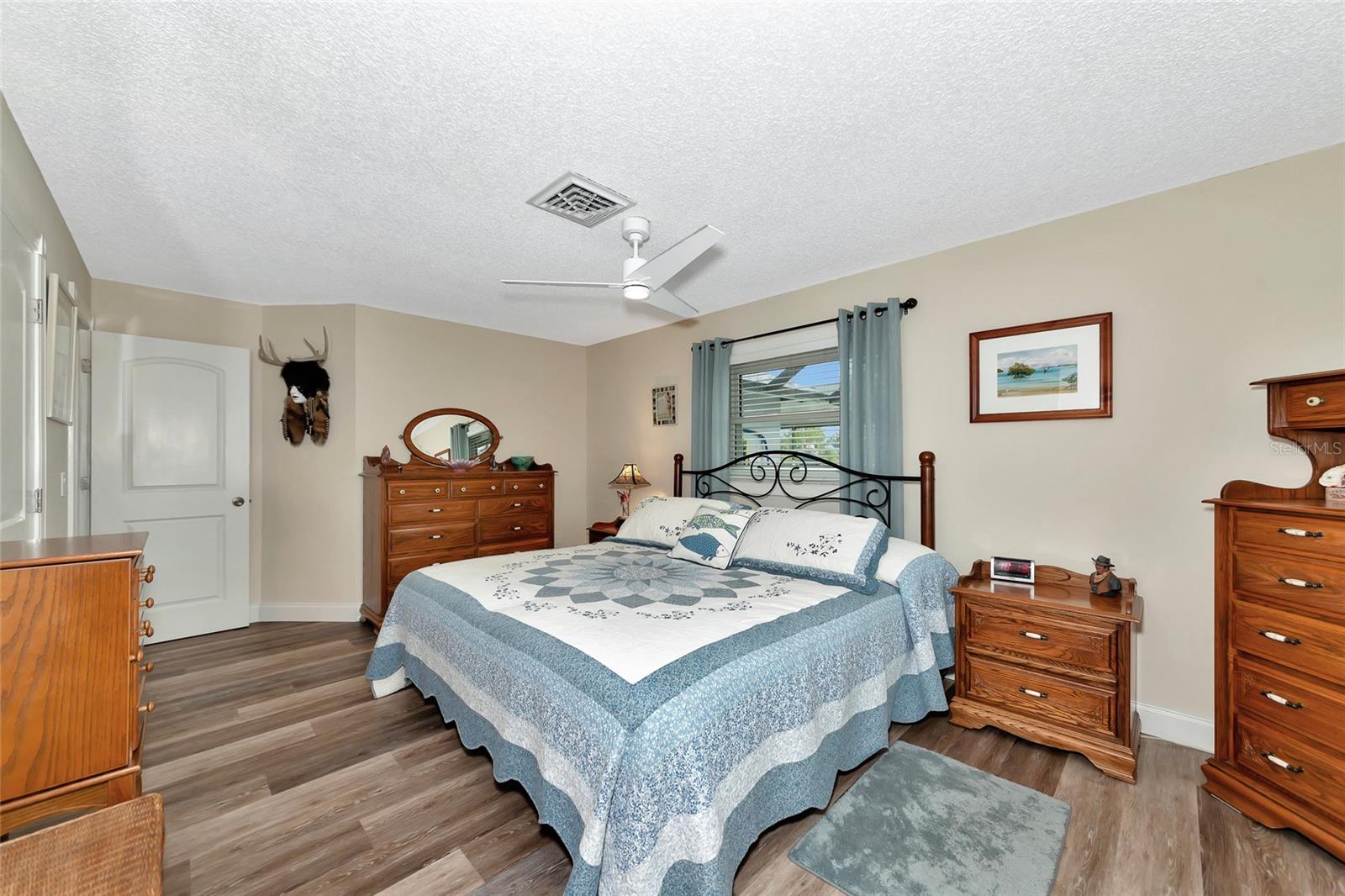 Image 7 of 27 For 2154 Lakewood Drive
