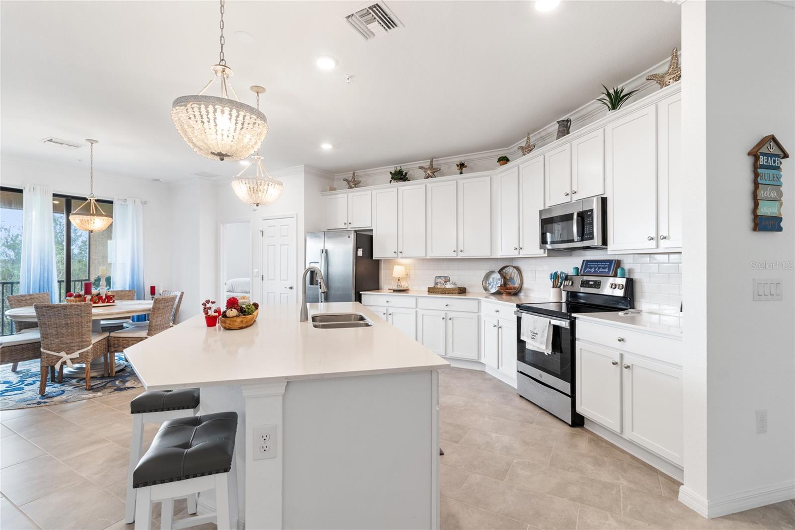 Image 13 of 81 For 10031 Crooked Creek Drive 201