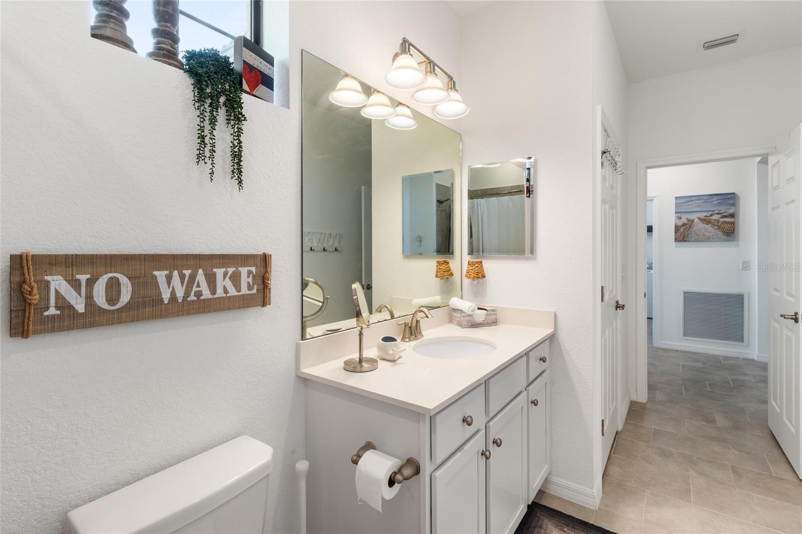 Image 36 of 81 For 10031 Crooked Creek Drive 201