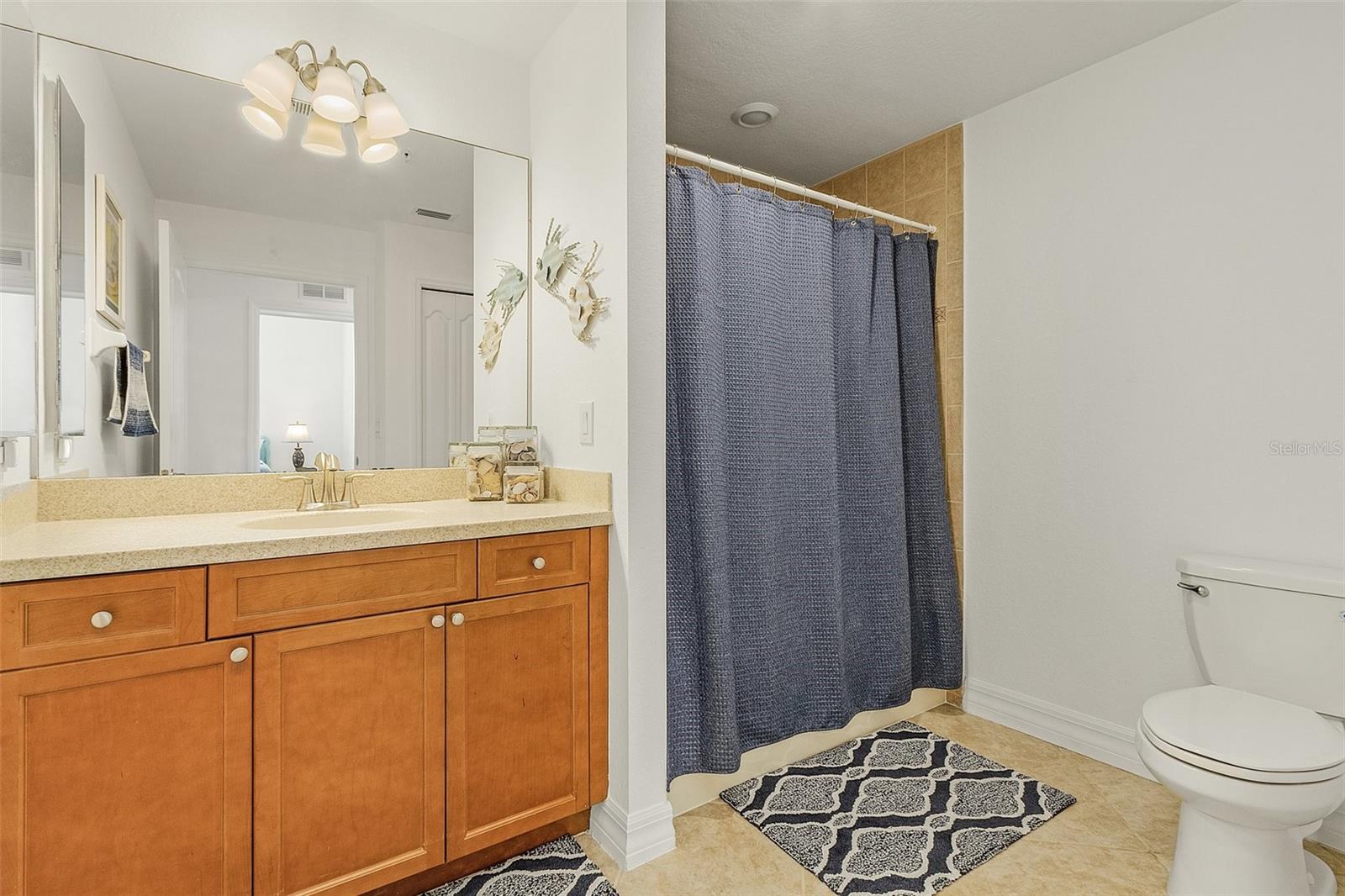 Image 7 of 28 For 14081 Black Beauty Drive 1111