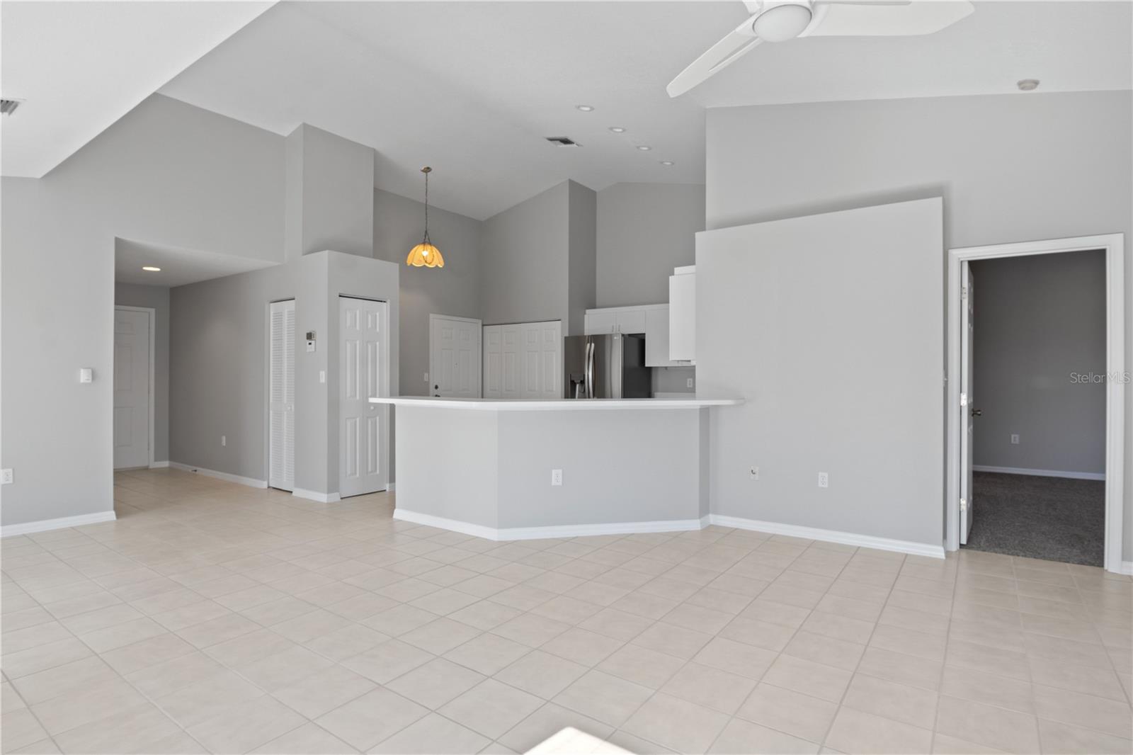 Image 10 of 39 For 2608 Edgewater Court