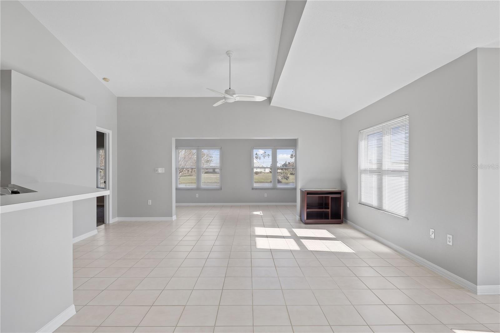 Image 16 of 39 For 2608 Edgewater Court