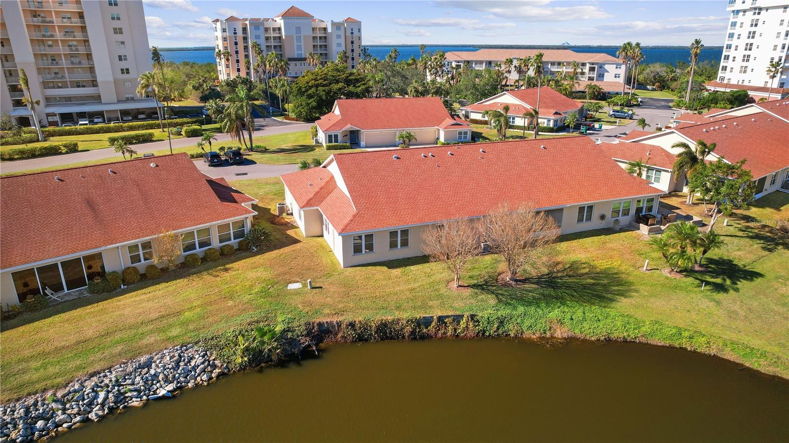 Image 21 of 39 For 2608 Edgewater Court
