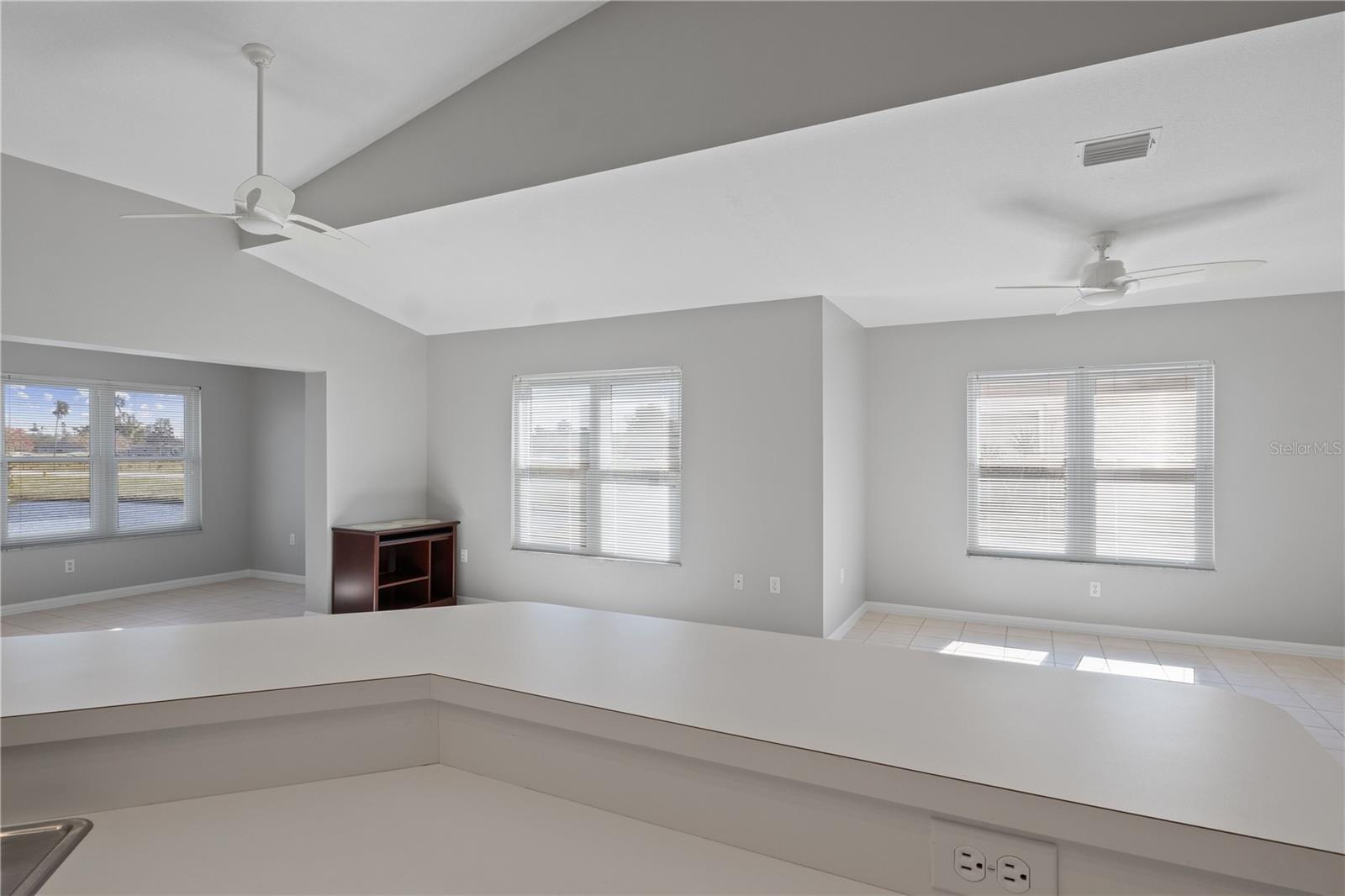 Image 7 of 39 For 2608 Edgewater Court