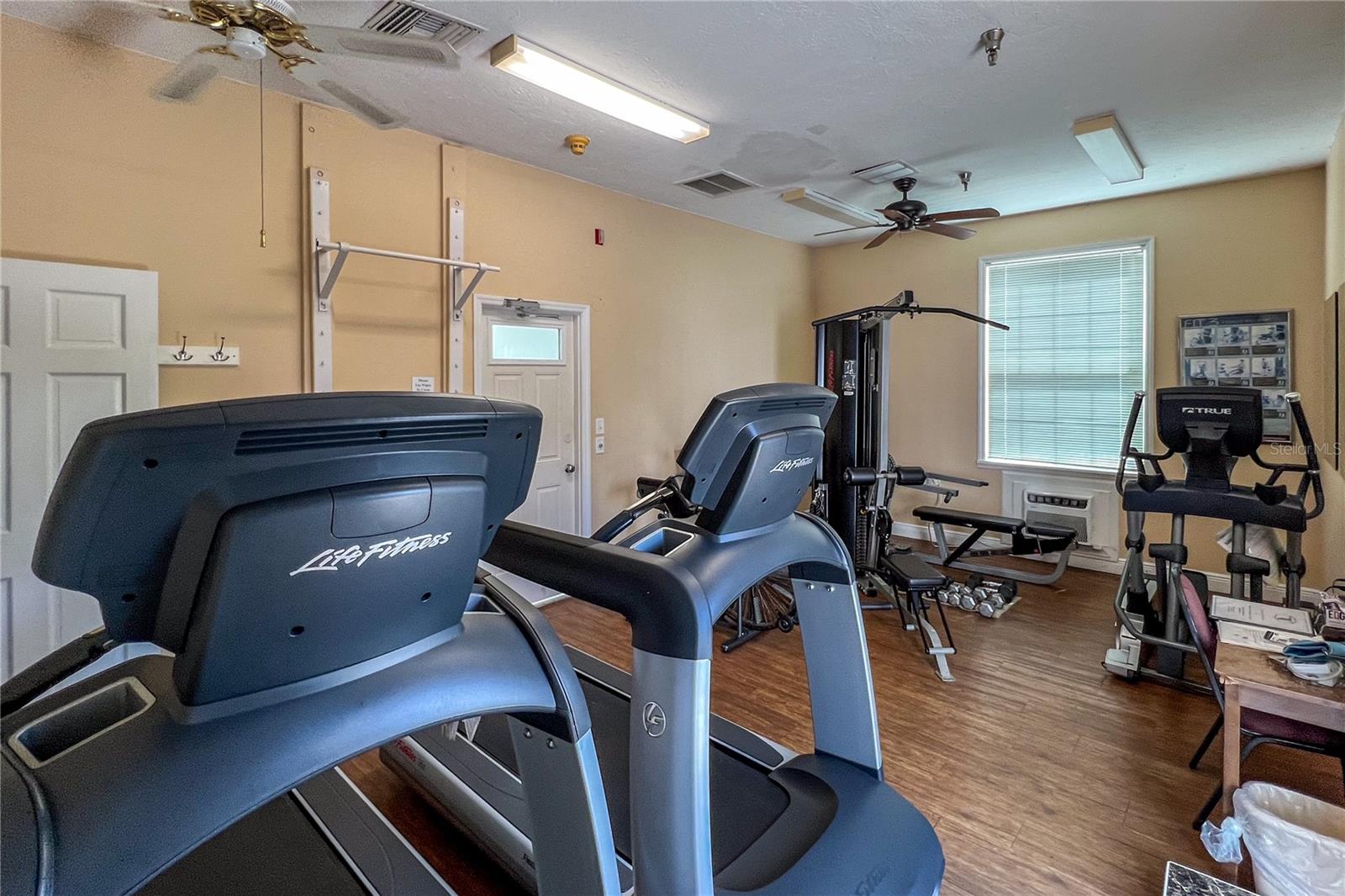 Image 68 of 83 For 4714 Potomac Circle