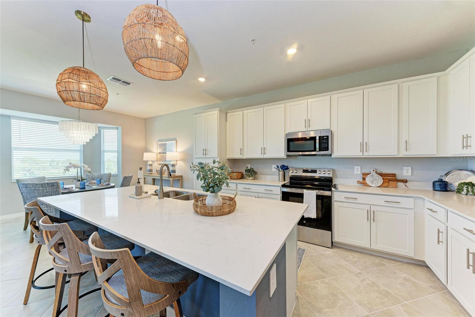 Image 13 of 36 For 12320 Wellen Golf Street 402