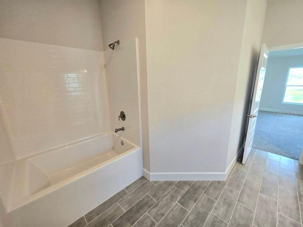 Image 11 of 14 For 2656 Averland Loop