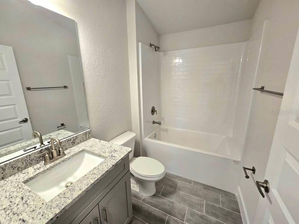 Image 8 of 14 For 2656 Averland Loop