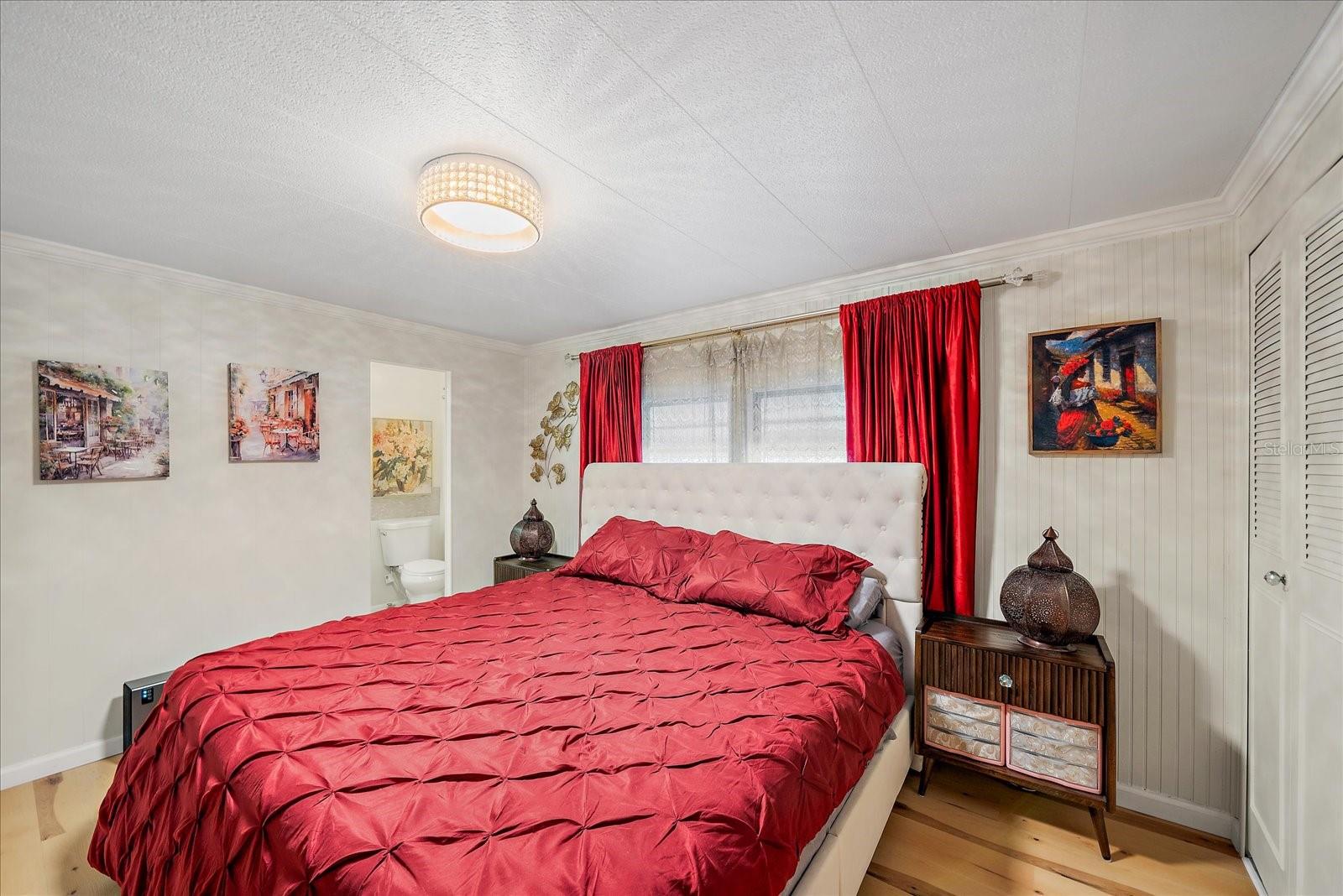 Listing photo id 22 for 2103 18th Street W