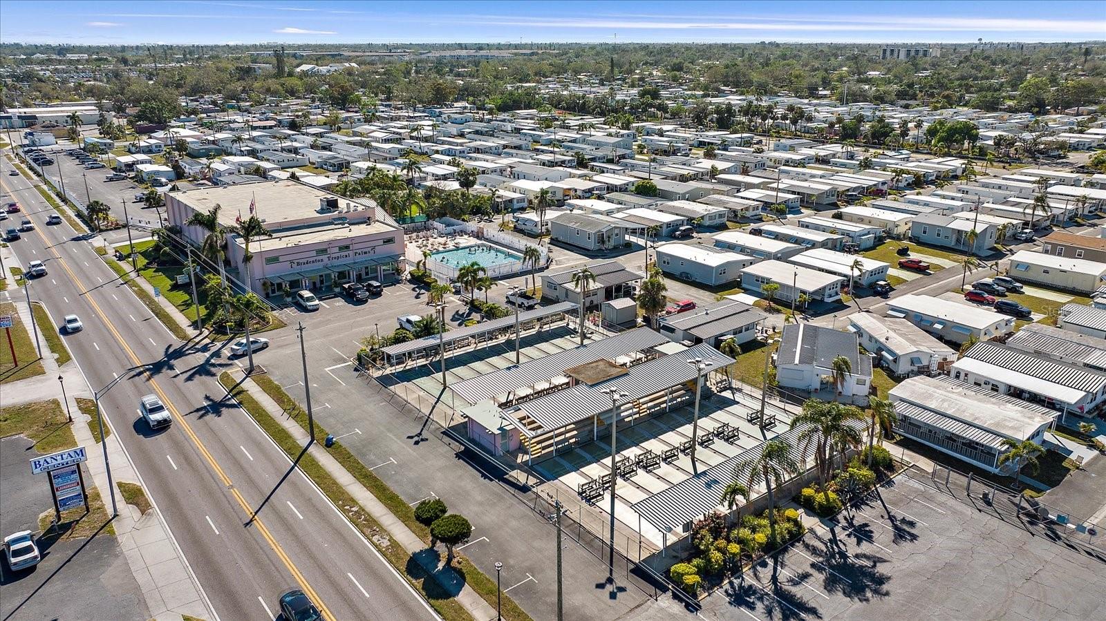 Listing photo id 36 for 2103 18th Street W