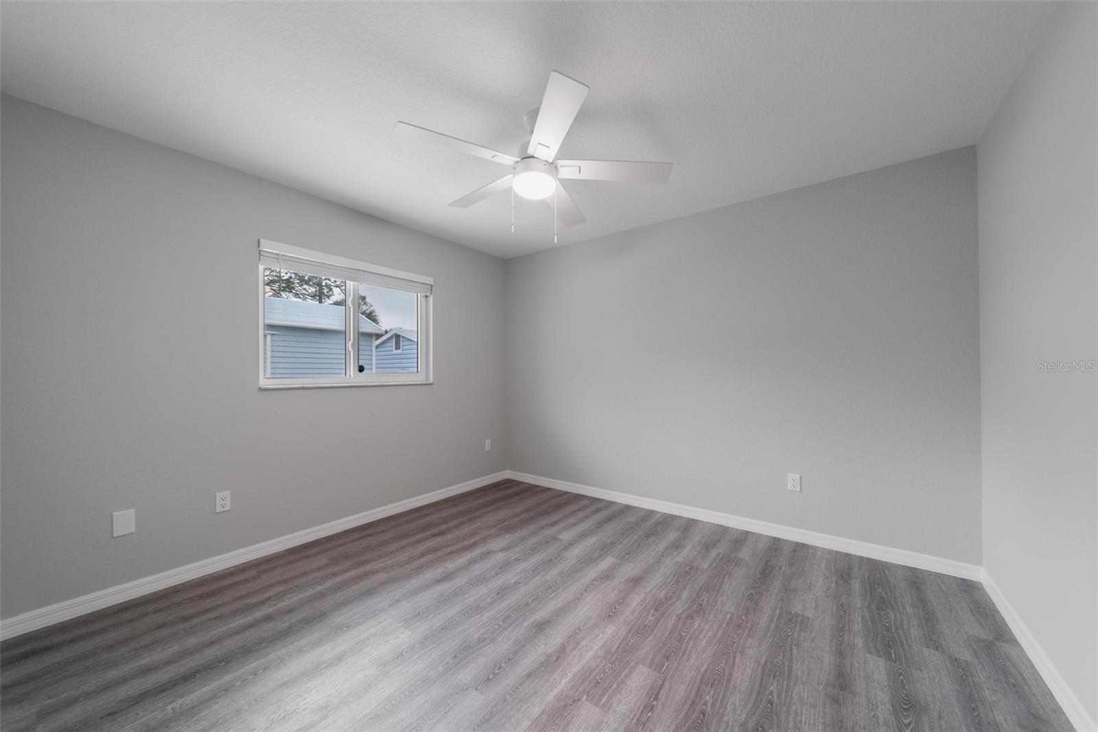 Image 11 of 34 For 15026 Dania Avenue
